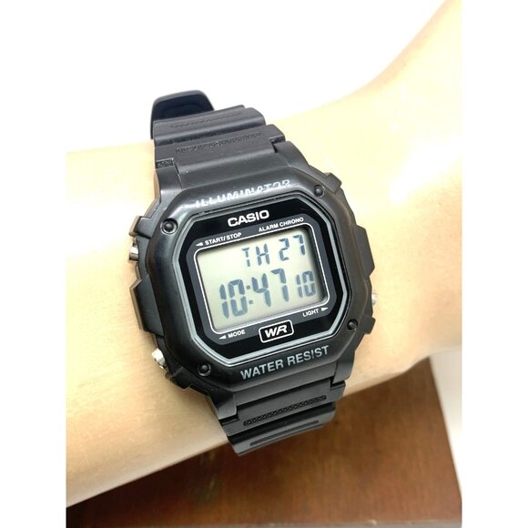 Casio Men's Watch F108WH Illuminator Quartz Digital Black Resin Sport 3224 - Picture 11 of 14